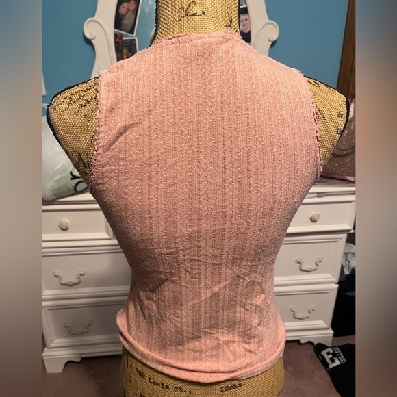 Pink tank top - Picture 2 of 2